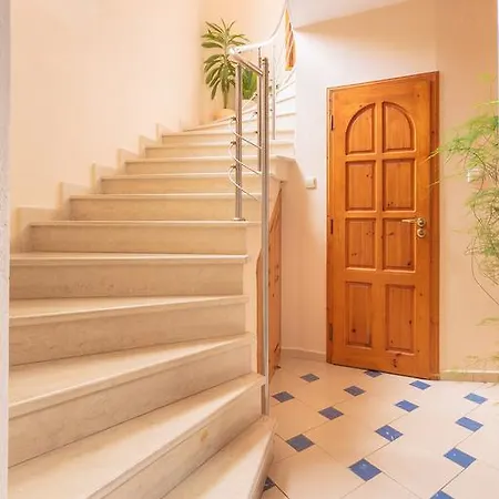 House Kalina Burgaz